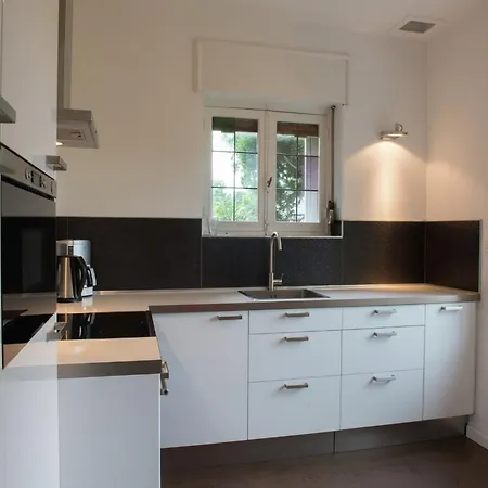 펜션 Mansion In Liege With Private Garden 스파