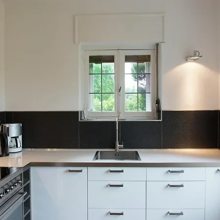 펜션 Mansion In Liege With Private Garden *